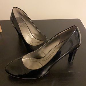 Black Bandolino Heels